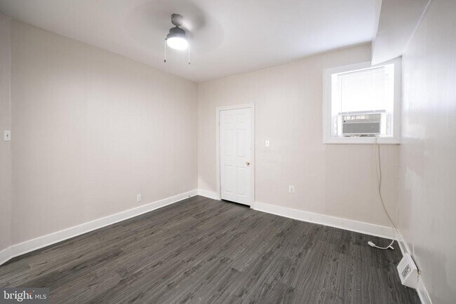 Building Photo - 5847 Willows Ave