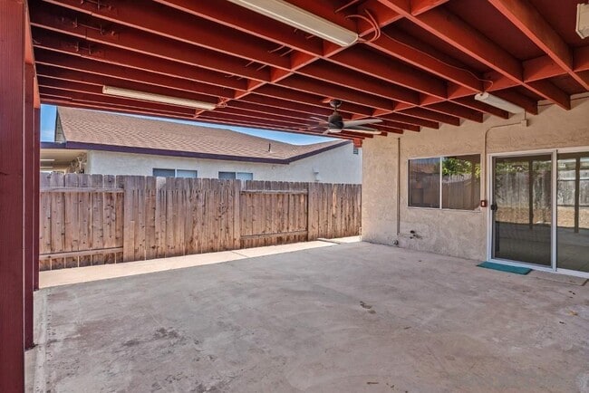 Building Photo - 10359 Londonderry Ave