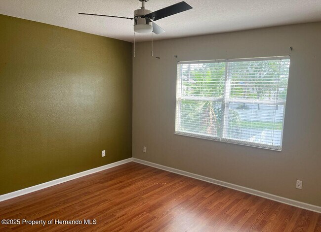 Building Photo - 1079 Purple Flower Ct