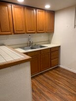 Building Photo - 2412 Leticoe St