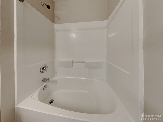 Building Photo - 27944 Arrowhead Cir