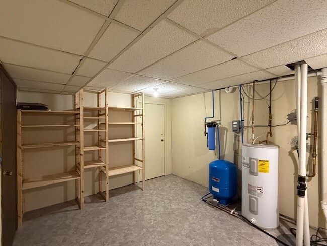 Building Photo - 5902 W Franklin St