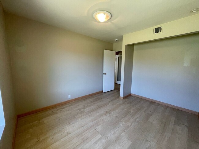 Building Photo - Recently Remodeled 4 Bedroom 2 Bath Single...
