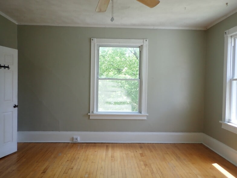 Building Photo - 2816 N Fratney St