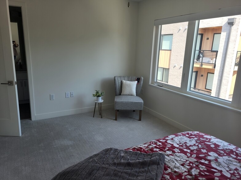 3rd floor bedroom - 822 7th St