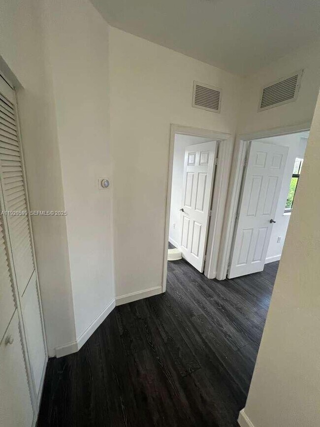 Building Photo - 3399 W 90th Terrace