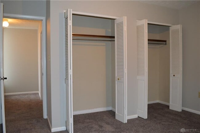 Building Photo - 1215 Robbins Run Ct