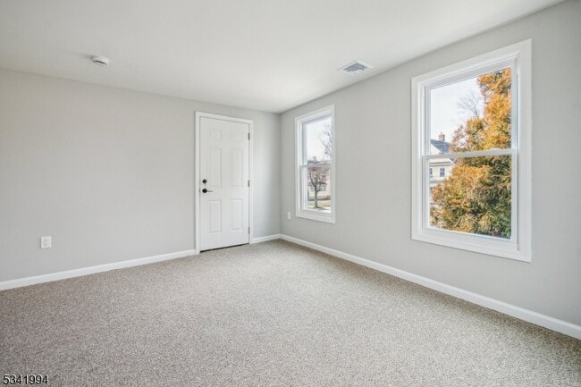 Building Photo - 21 Hillside Ave