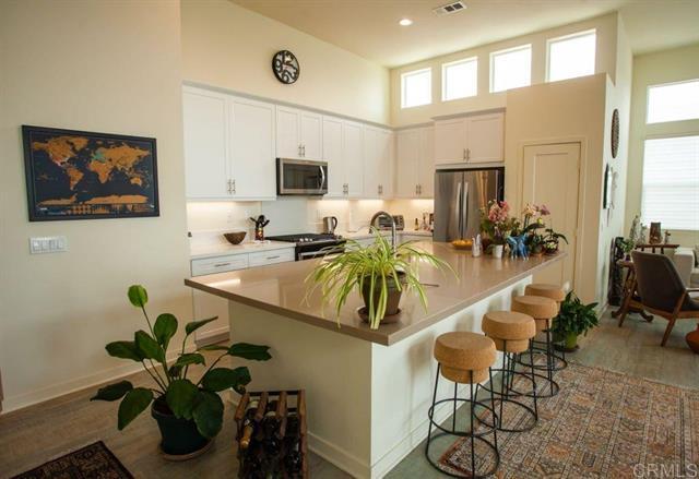 Building Photo - 2048 Foxtrot Lp