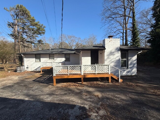 Building Photo - **Spacious 4-Bedroom Home with Modern Comforts in Decatur, GA**