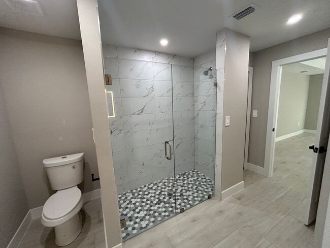 Building Photo - 1906 NW 21st Ave