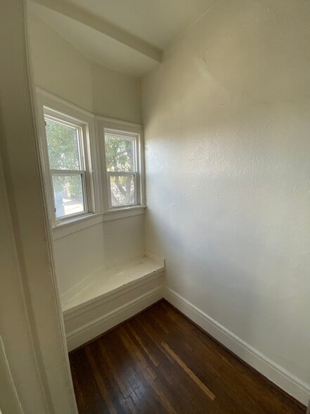 Building Photo - 1415 S Gaffey St