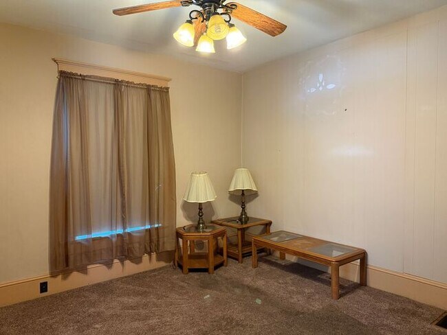 Building Photo - 3 Bedroom Home w/Large Kitchen - Section 8 Welcome & Pets Negotiable Ready, Set, Move