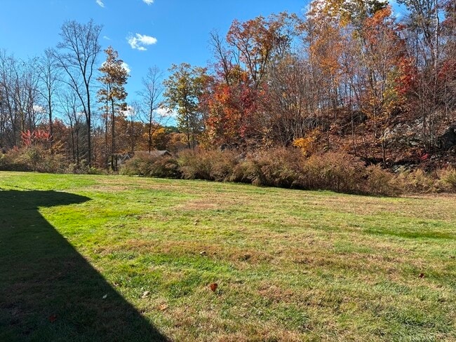 Building Photo - 690 Greystone Rd