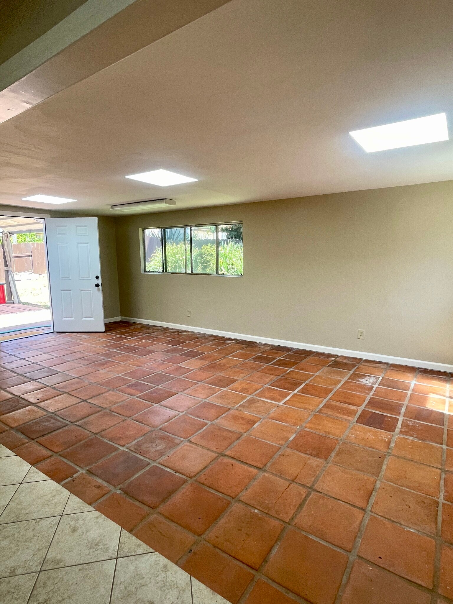 Building Photo - 8812 Annandale Way
