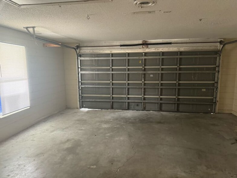 Building Photo - 2161 Jessa Dr