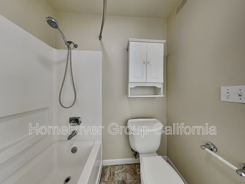 Building Photo - 1019 Dornajo Way