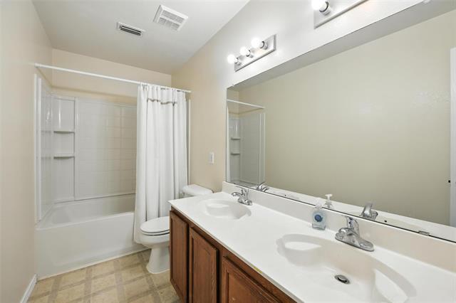 Building Photo - 12631 Vandelia St