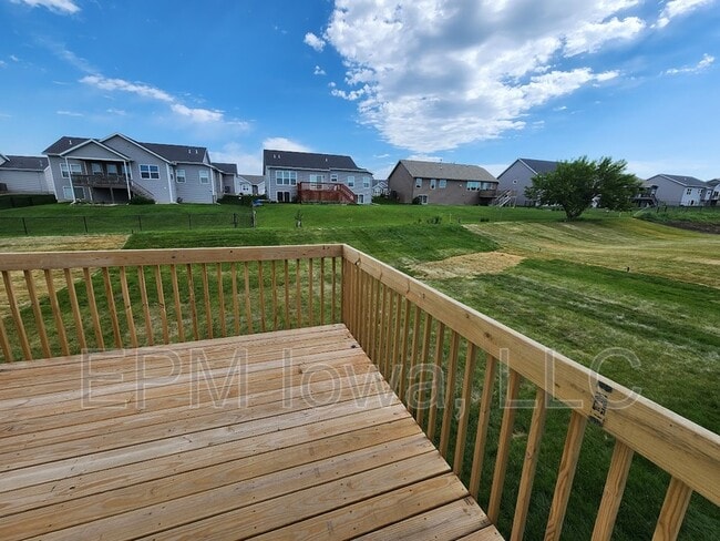 Building Photo - 7612 Crossroads Dr SW