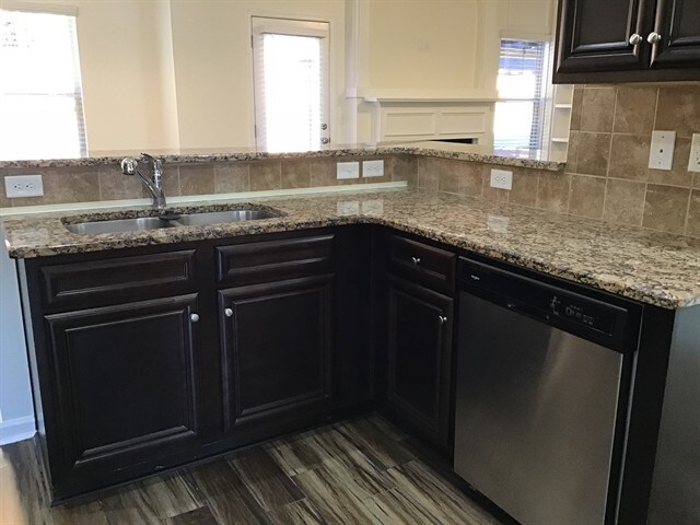 Building Photo - 1290 Rose Terrace Cir