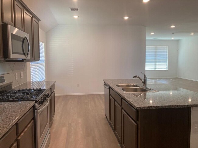 Building Photo - 3731 Lion Creek Ct