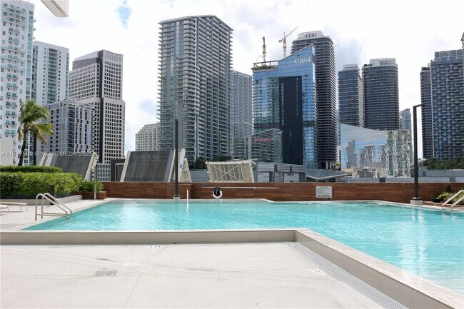 Building Photo - 350 S Miami Ave