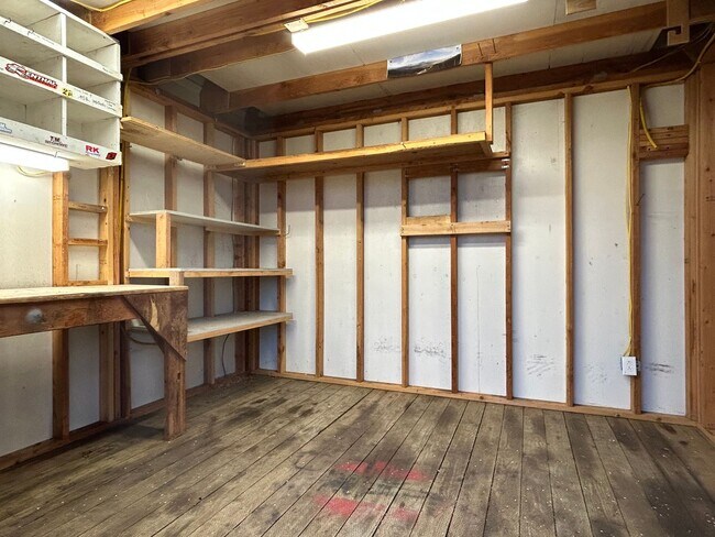 Building Photo - Manufactured House in the Country - Shed Included