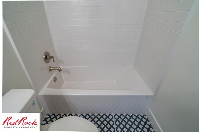 Building Photo - Comfort, Space & Style with a 3-Car Garage Small Dog Friendly!