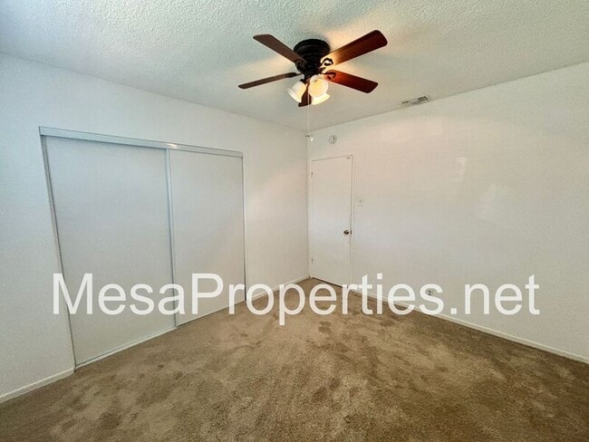 Building Photo - 1481 N Grove Ave