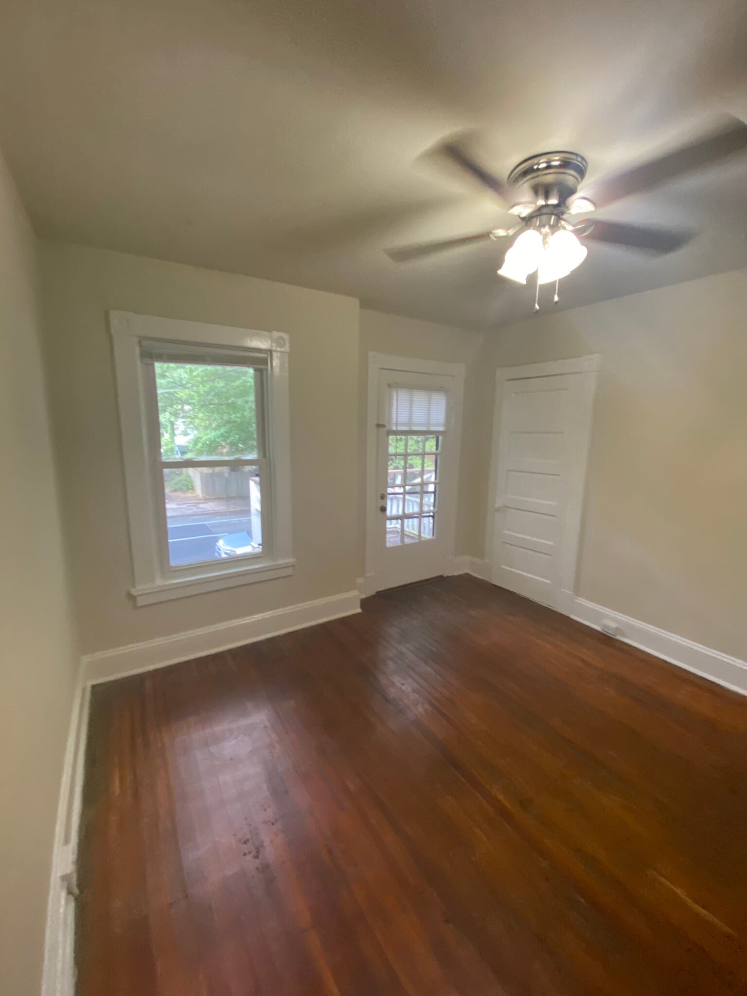 Building Photo - 3009 Ellwood Ave