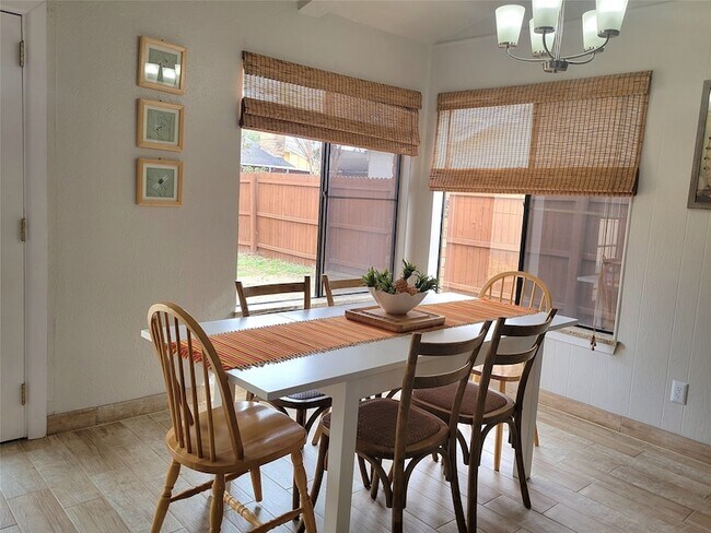 Building Photo - 5526 Excalibur Dr