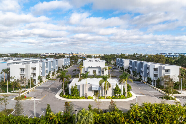 Building Photo - Atlantica at Dania Beach