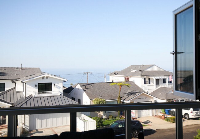 Building Photo - 227 Waterview St