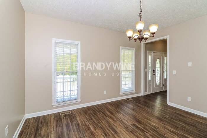Building Photo - 204 Bonnie Sue Dr