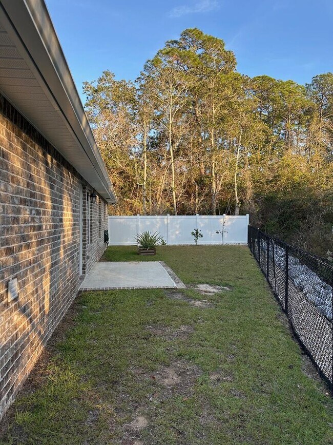 Building Photo - 7299 Gordon Evans Rd