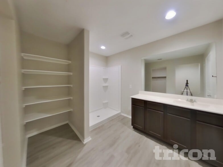 Building Photo - 414 Lance Trail