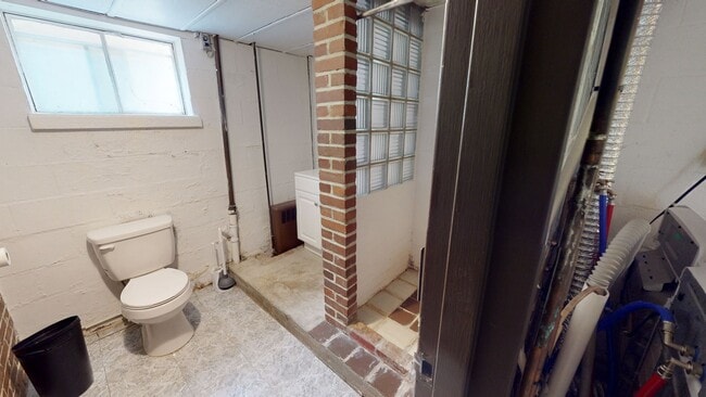 Building Photo - 2 Bedroom Home For Rent in Greensburg