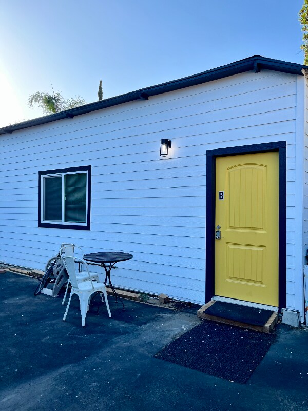 Building Photo - 21825 Valerio St