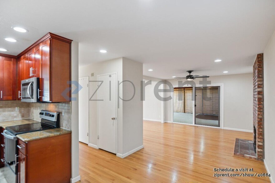 Building Photo - 38596 Athy St