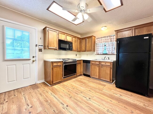 Building Photo - 3682 Farm to Market 344 E