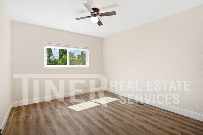 Building Photo - 4456 G St