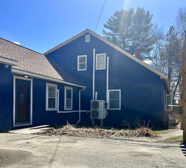 Building Photo - 337 ME-133