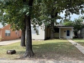 Building Photo - 6404 Longwood Rd