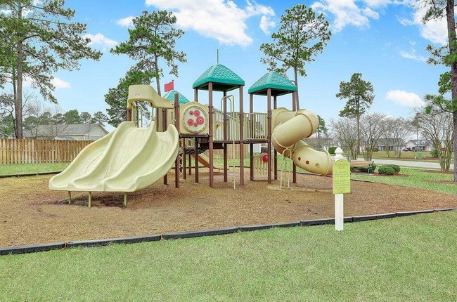 Building Photo - Charming 3-Bedroom Home for Rent in Leland, NC – Large Backyard & Great Amenities!