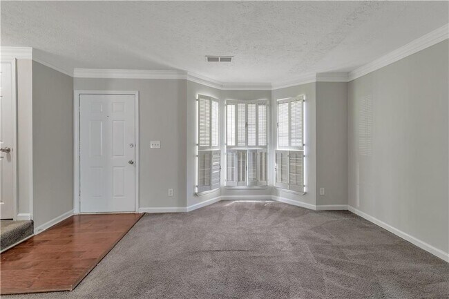 Building Photo - 1008 Huntington Trce SE