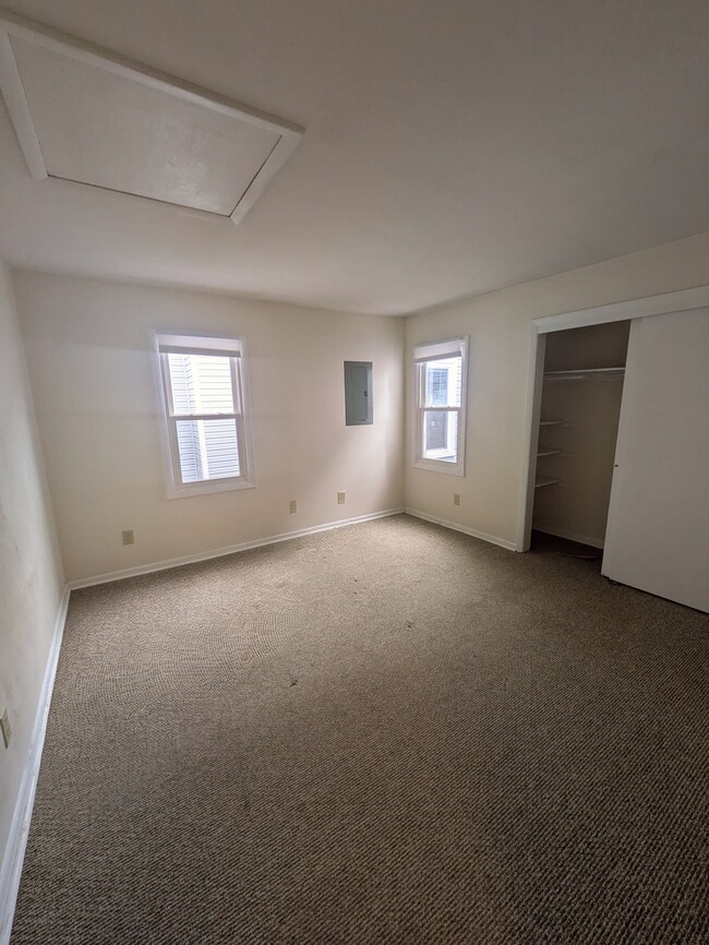 Building Photo - 1326 W Ocean View Ave