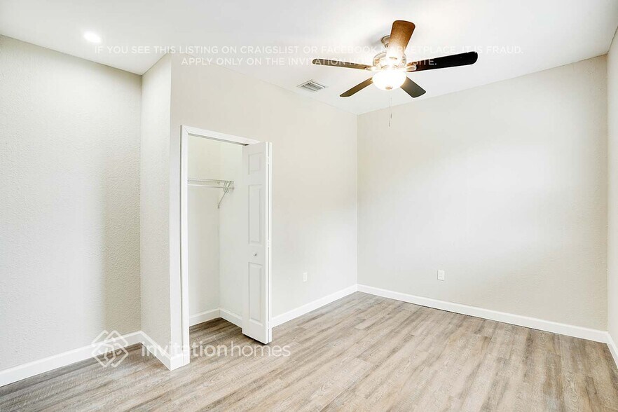 Building Photo - 318 W 17th St