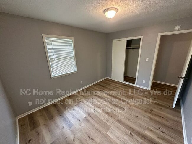 Building Photo - 3028 N 71 St