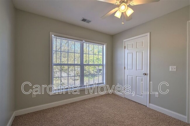 Building Photo - 823 Terrace Creek Dr