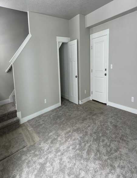 Building Photo - 1078 S 2810 E